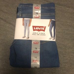 Levi’s girls 2 pack pull on jeans size 14 nwt. This is for both pairs of jeans